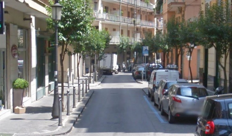 Truffano una anziana in via Manzo, la donna consegna più di 1600 euro - aSalerno.it