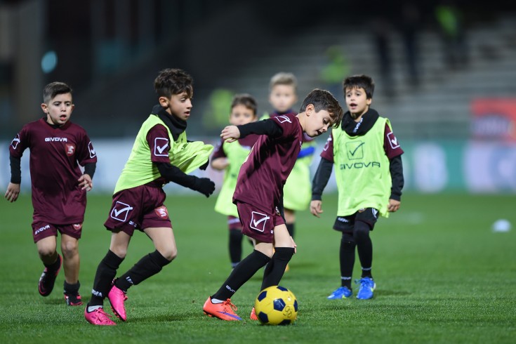 Festa “mini” all’Arechi, i pulcini granata protagonisti in campo - aSalerno.it