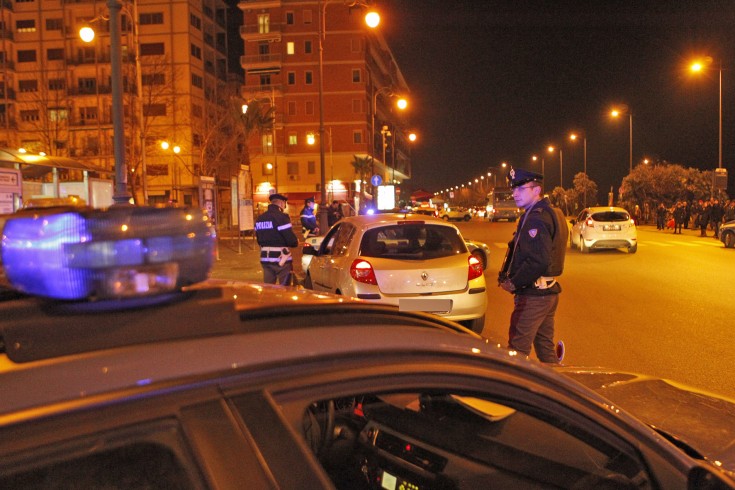 Salerno, picchiato e derubato: paura in pieno centro - aSalerno.it