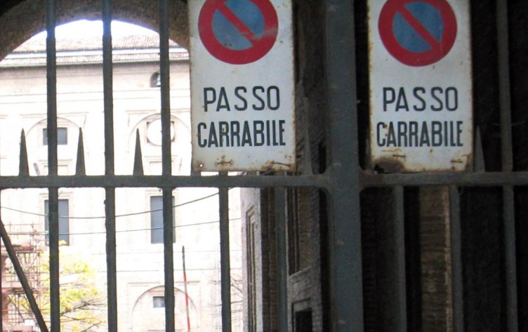 Oltre 1200 passi carrabili irregolari a Salerno,alcuni mai autorizzati - aSalerno.it