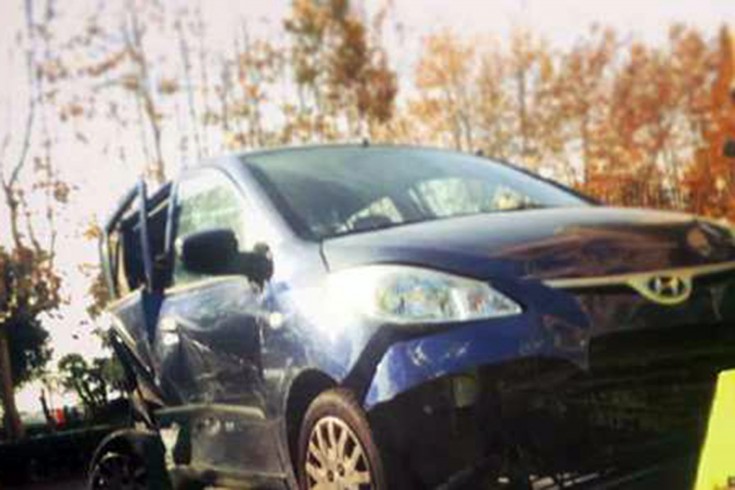 Ritrova la propria auto parcheggiata a Via Roma interamente distrutta - aSalerno.it