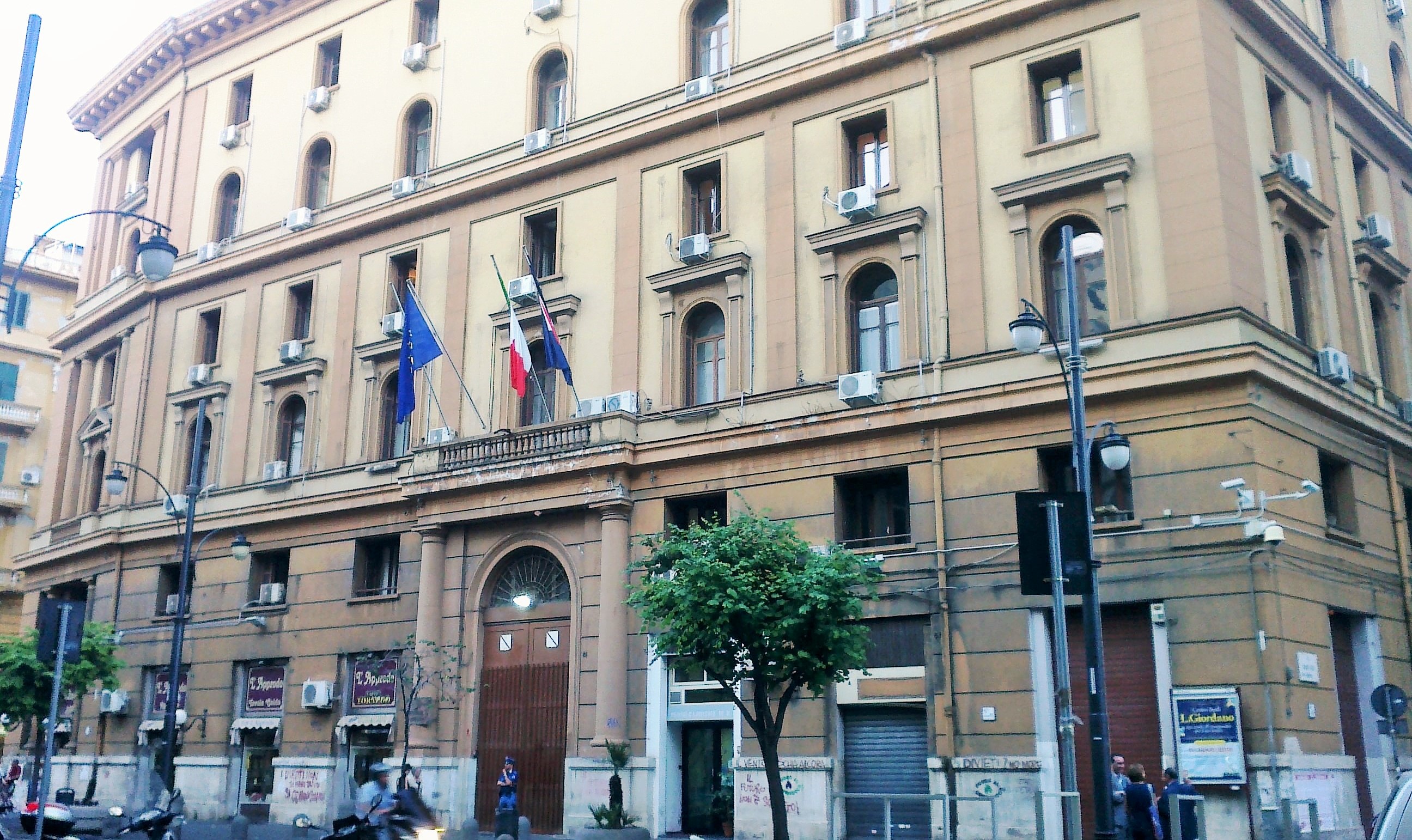 palazzo santa lucia regione campania