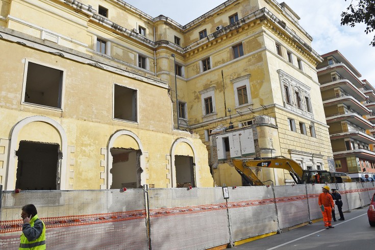 Esposto contro i lavori al palazzo delle Poste - aSalerno.it