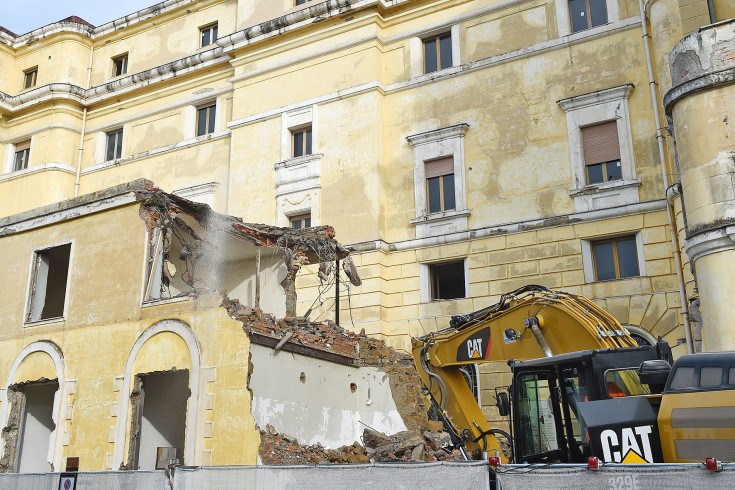 Negozi e appartamenti di lusso, il progetto per il palazzo delle Poste - aSalerno.it