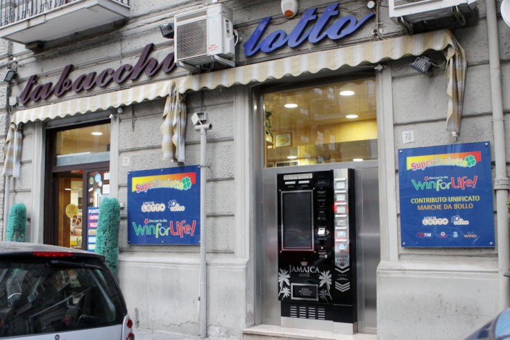 Terno vincente su Roma con i “numeri” dell’auto su corteo funebre - aSalerno.it