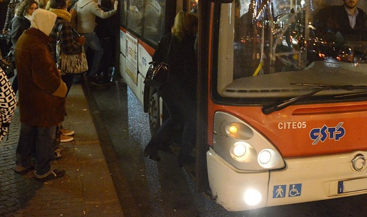 Continui borseggi sul “10” del Cstp, utenti in allarme - aSalerno.it
