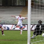 sal : Salernitana - Perugia campionato serie C1 girone B. Nella foto il gol del 2-1 di Carlo Cherubini (Foto Tanopress)