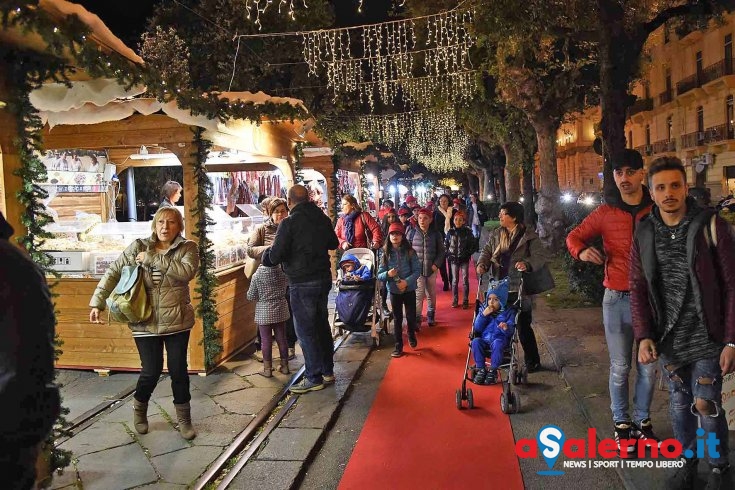 Strage di Berlino, i mercatini di Salerno sospendono le attività in segno di lutto - aSalerno.it