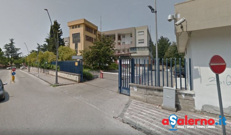 Prende la pistola e si spara davanti la caserma, Carabiniere si toglie la vita a Battipaglia - aSalerno.it