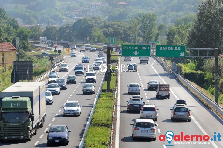 Incidente all’uscita di Baronissi, traffico paralizzato - aSalerno.it