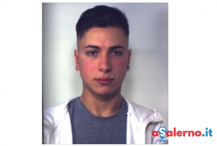 Sorpreso mentre passa una dose di cocaina, arrestato dai Carabinieri il 20enne Luca Luordo - aSalerno.it
