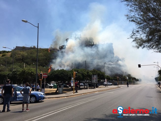 Rischio incendi, il sindaco di Salerno: “Proprietari di aree verdi provvedano a pulizia” - aSalerno.it