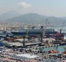 Salerno porto  commerciale settore sbarco e imbarco merci Attracco nave da crociera Disney