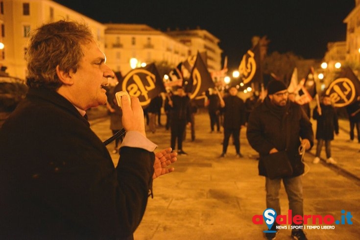 Forza Nuova, militanti in via dei Principati con Roberto Fiore – LE FOTO - aSalerno.it