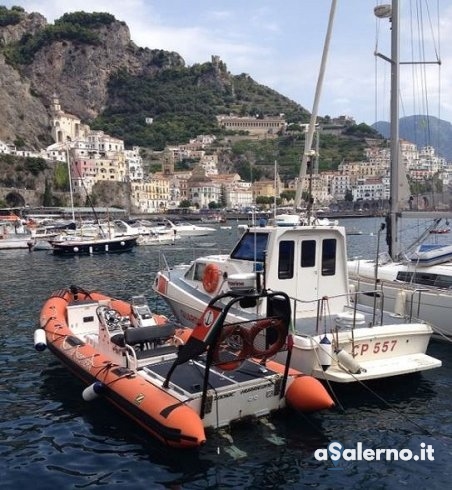 Amalfi, sette persone in barca salvate dalla Guardia Costiera - aSalerno.it