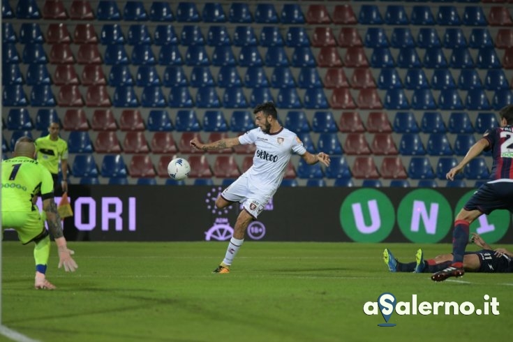 Salernitana, non basta il morso di Bocalon: 1-1 a Crotone - aSalerno.it
