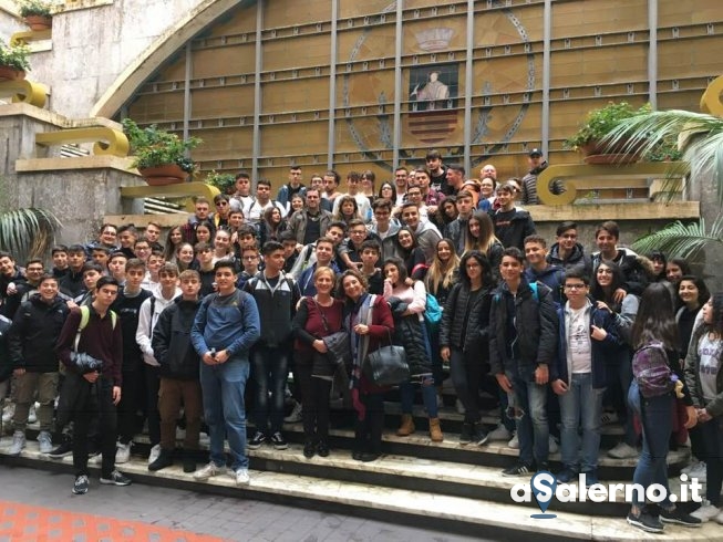 Storia salernitana, tour della città per gli studenti del Focaccia e Da Procida - aSalerno.it