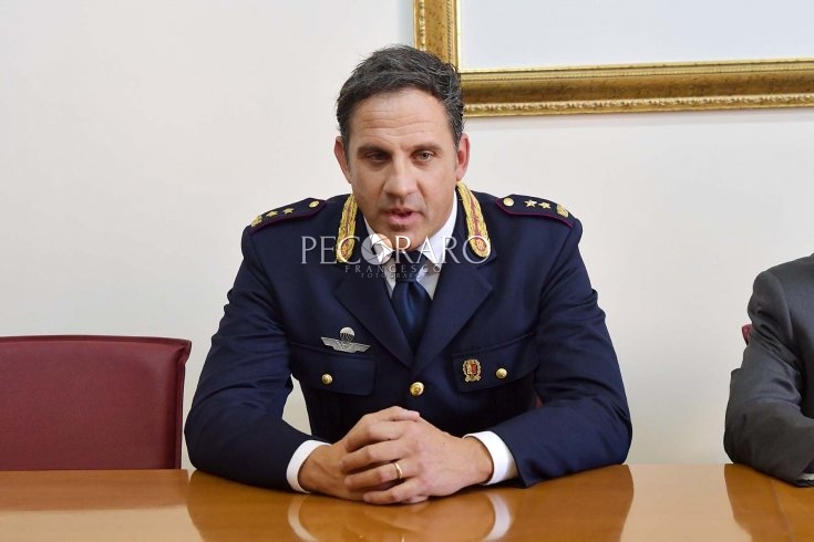 Vendeva oggetti preziosi rubati, sospesa licenza a gioielleria - aSalerno.it