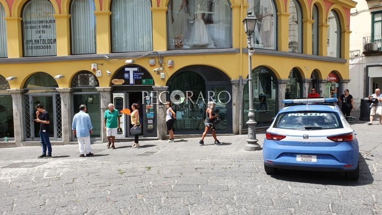 Rapina al tabacchi in via Portanova - aSalerno.it