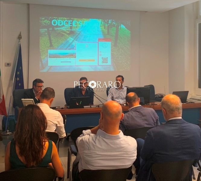 Foto presentazione App ODCEC SA 1