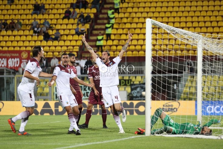 Livorno-Salernitana, le pagelle: decisivi Micai e Djuric - aSalerno.it