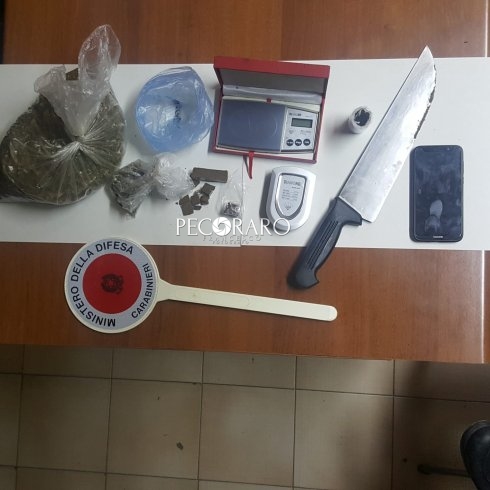 Hashish e marijuana ad Eboli, arrestato spacciatore - aSalerno.it