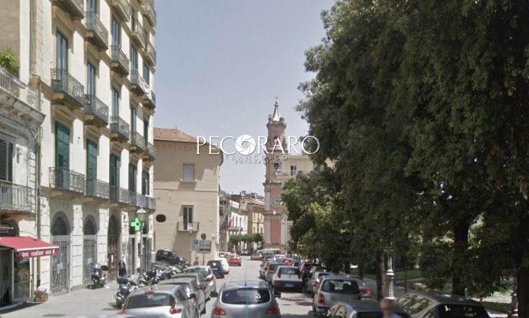 Dolore in piazza Matteo Luciani, noto enogastronomico trovato in casa senza vita - aSalerno.it