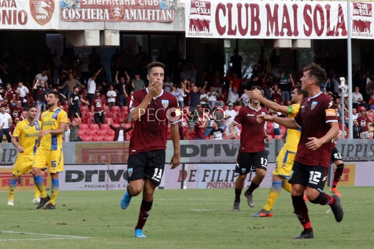 Salernitana in vetta, Kiyine ringrazia il Frosinone in “rosso” - aSalerno.it