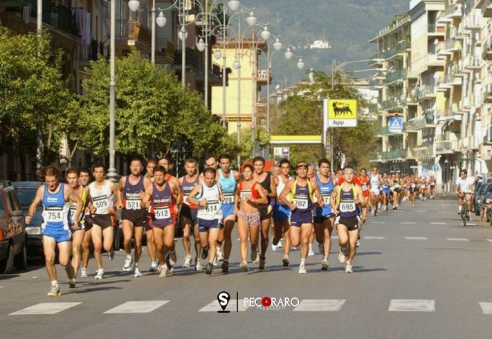 Ritorna la Strasalerno, boom di adesioni per la maratona - aSalerno.it