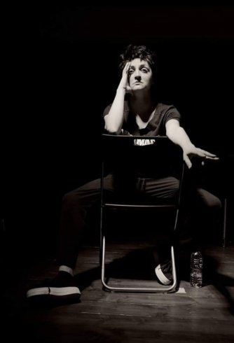 E’ Carmen Di Marzo la protagonista dello spettacolo teatrale 14 WO(MAN) in scena al Testaccio Roma - aSalerno.it