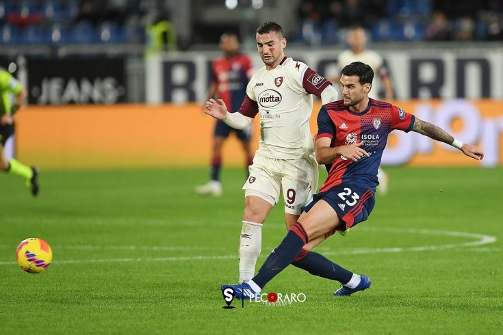 Salernitana, scialbo 0-0 a Cagliari (pt) - aSalerno.it