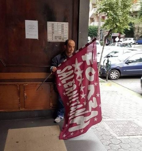 Via Guercio piange Salvatore, la “bandiera” di un quartiere - aSalerno.it
