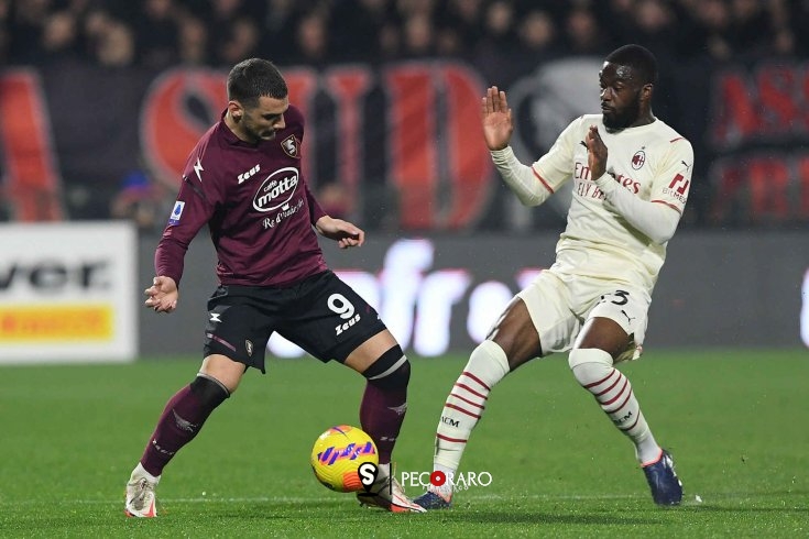 Salernitana nel segno di Bonazzoli, 1 a 1 con il Milan (pt) - aSalerno.it