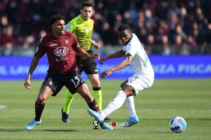 Salernitana, non basta la superiorità numerica: 2 a 2 con il Sassuolo - aSalerno.it