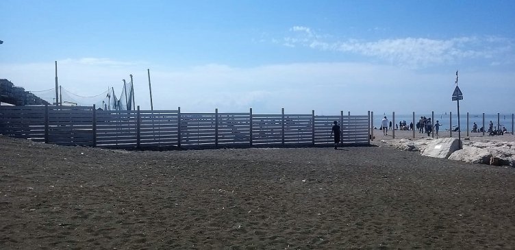 Salerno, ancora barriere e staccionate sulle spiagge - aSalerno.it