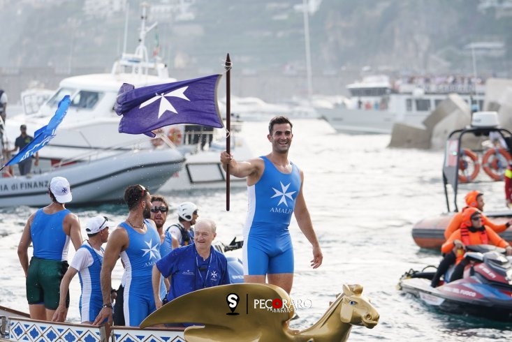 Amalfi vola in mare: è sua la Regata Storica delle Repubbliche Marinare – LE FOTO - aSalerno.it