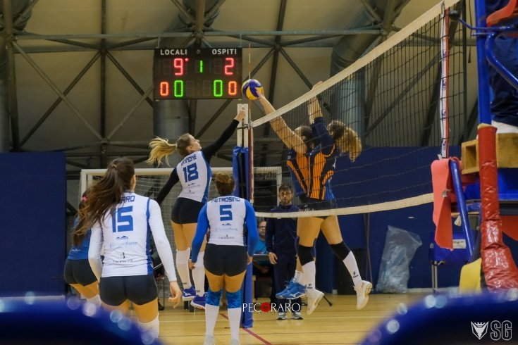 Niente riscatto, la GLS Salerno Guiscards crolla sul campo dell’Arzano Volley - aSalerno.it
