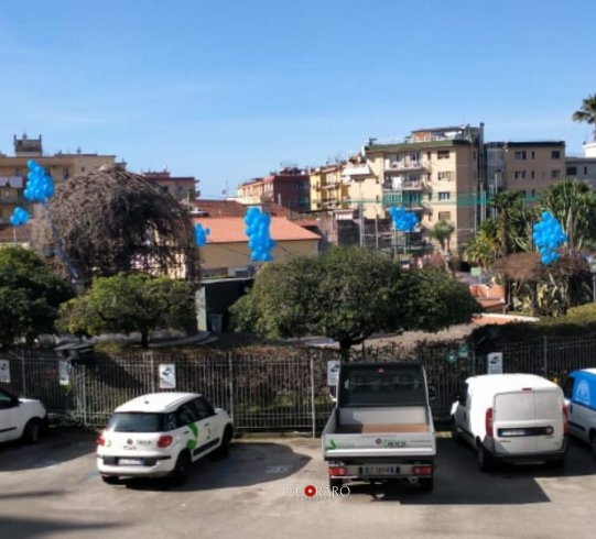 Palloncini blu a Salerno Sistemi per la giornata sulla consapevolezza dell’autismo - aSalerno.it
